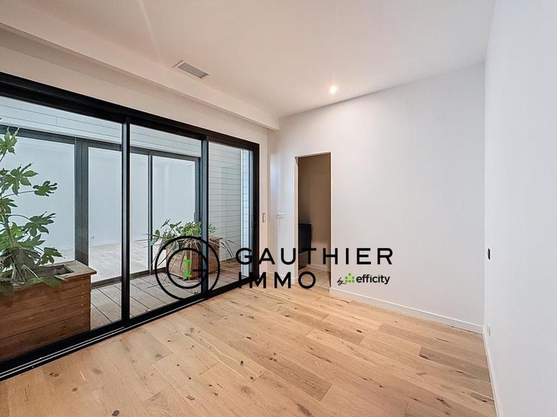 Loft - 180 m² - 5 pièces