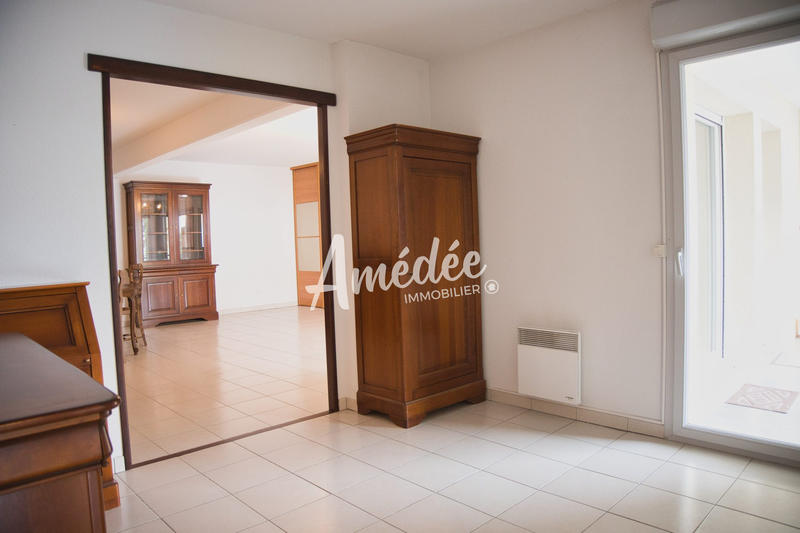 Appartement - 93 m² - 4 pièces