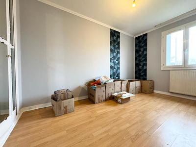 Maison - 84 m² - 4 pièces