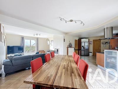 Maison - 193 m² - 7 pièces