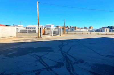 Local d'activités - 250 m²