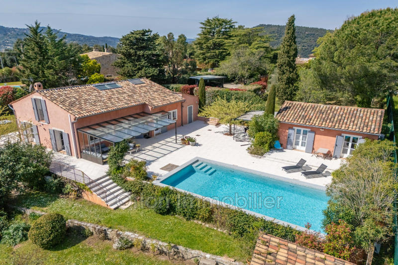 Maison - 198 m² - 8 pièces