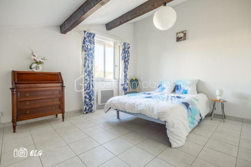 Propriété - 210 m² - 5 pièces