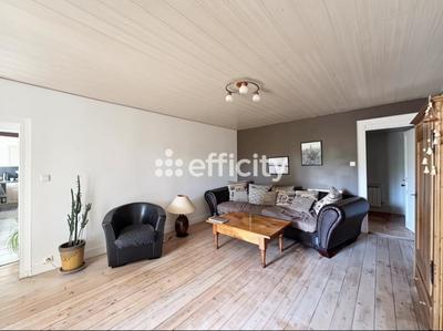 Maison - 260 m² - 10 pièces