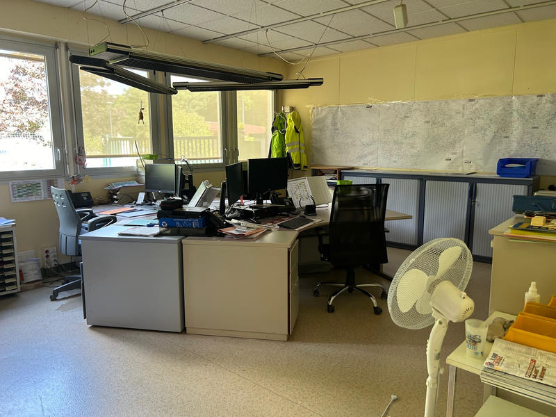 Bureau - 688 m²