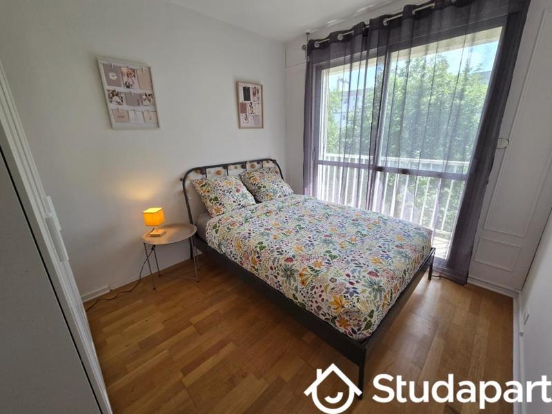 Chambre - 11 m² - 1 pièce