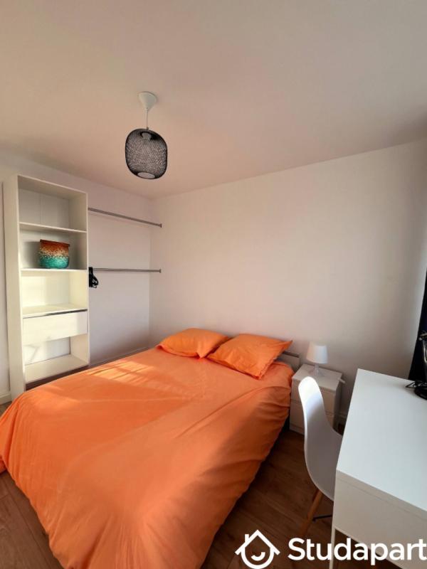 Chambre - 9 m² - 1 pièce
