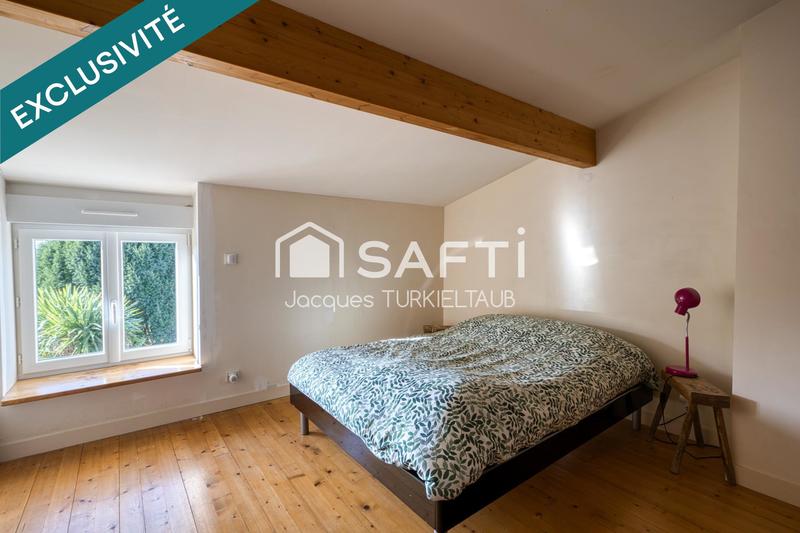 Maison - 180 m² - 7 pièces