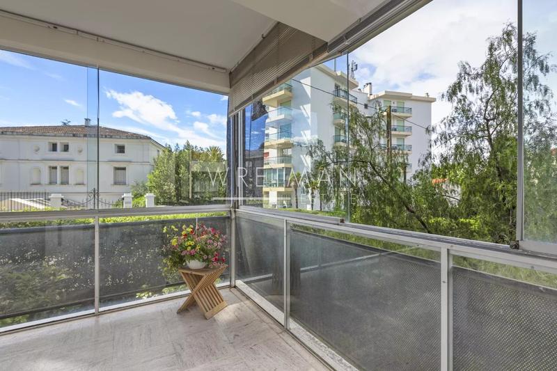 Appartement - 91 m² - 3 pièces