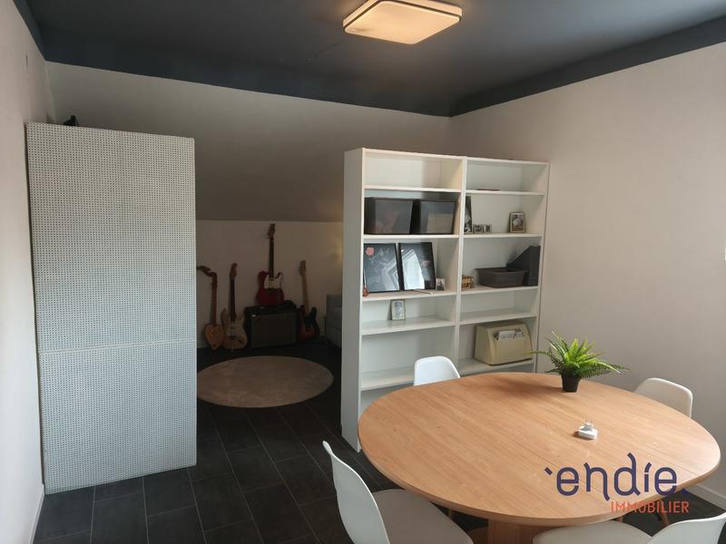 Maison - 245 m² - 12 pièces