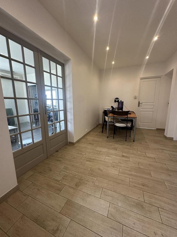 Maison - 224 m² - 6 pièces