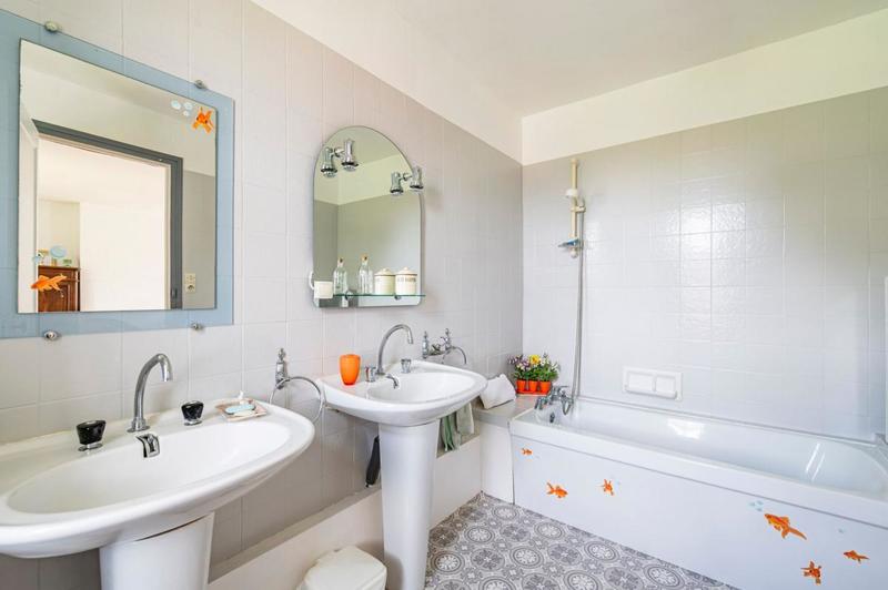 Maison en pierre - 140 m² - 5 pièces