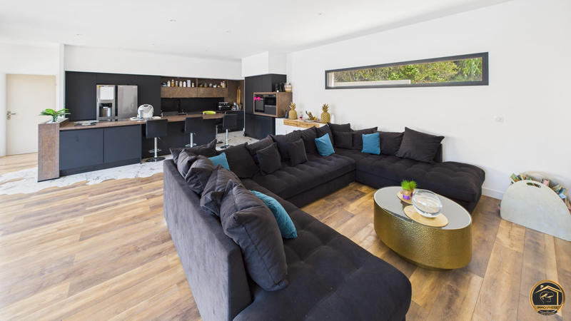 Maison contemporaine - 155 m² - 6 pièces