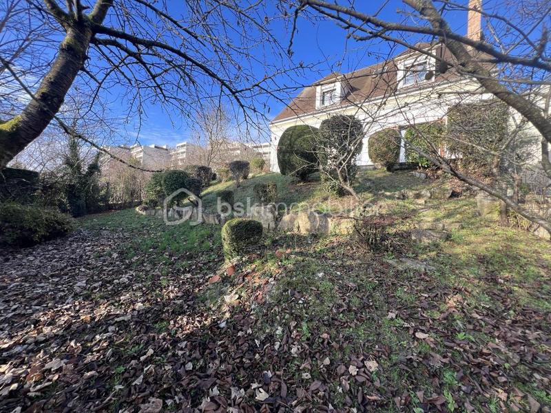 Maison - 152 m² - 7 pièces