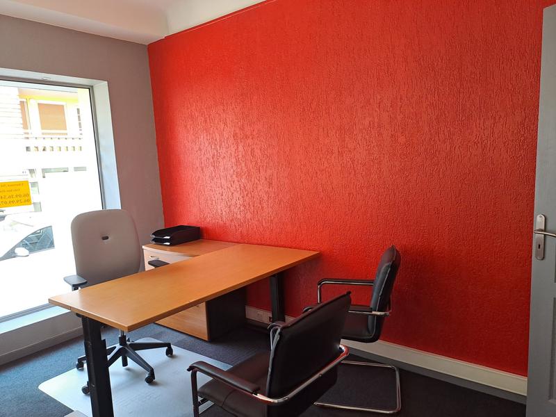 Bureau - 64 m² - 5 pièces