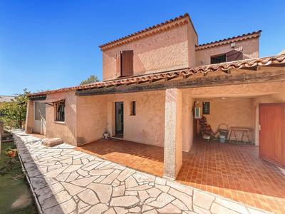 Maison - 185 m² - 7 pièces