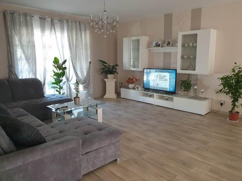 Villa - 180 m² - 6 pièces