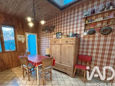 Maison - 121 m² - 6 pièces