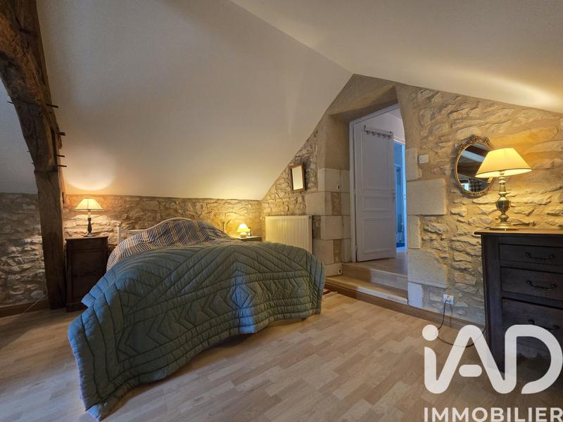 Maison - 220 m² - 9 pièces