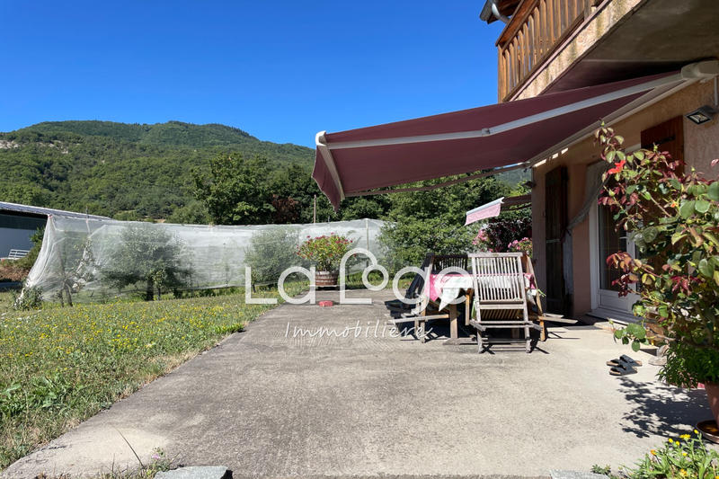 Maison - 224 m² - 7 pièces