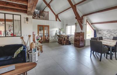 Maison - 200 m² - 8 pièces