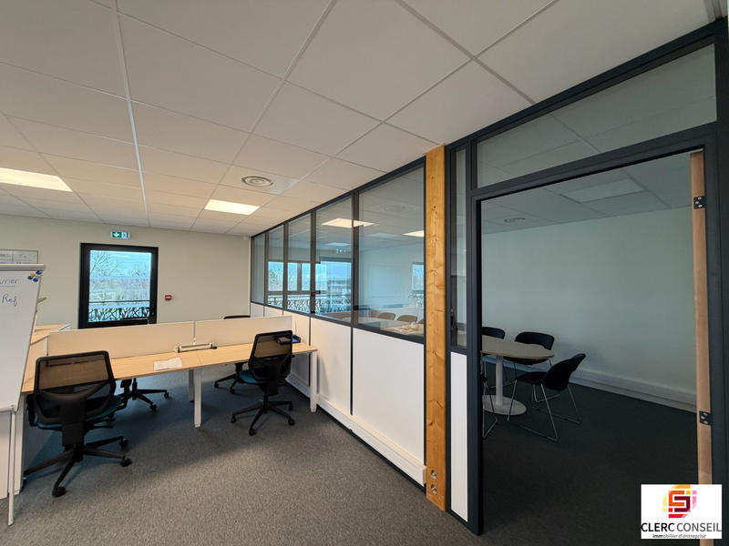 Bureau - 228 m²