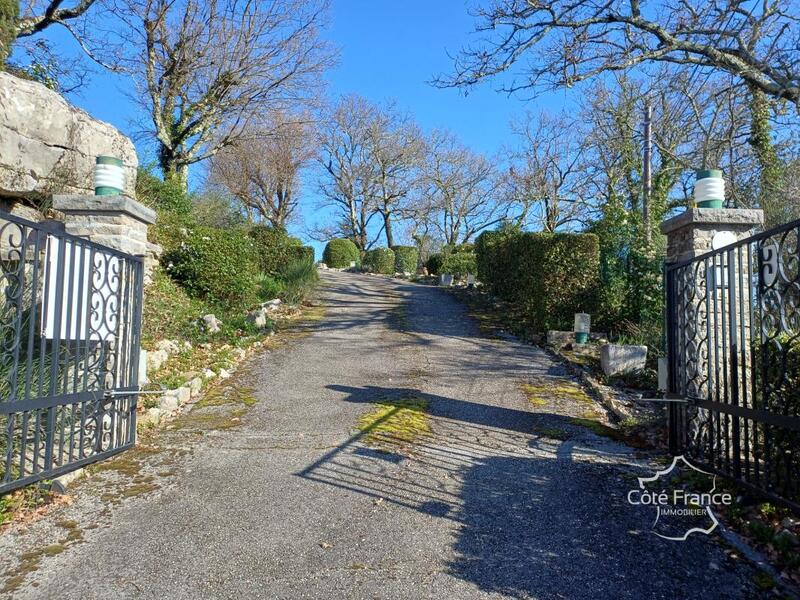 Propriété - 158 m² - 7 pièces