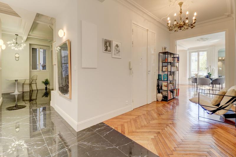 Appartement - 140 m² - 5 pièces