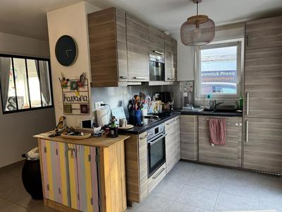 Maison - 93 m² - 5 pièces