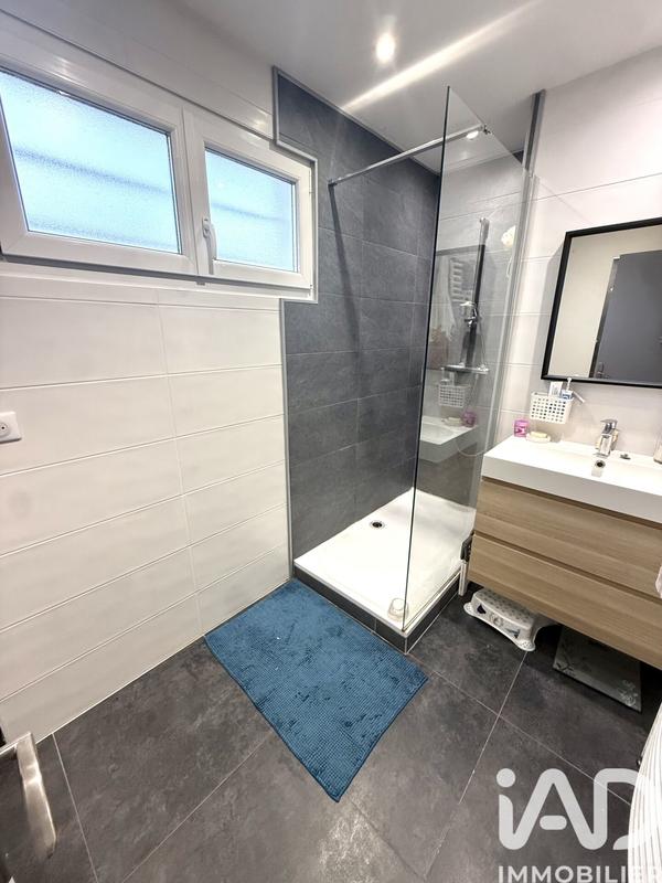 Maison - 93 m² - 4 pièces