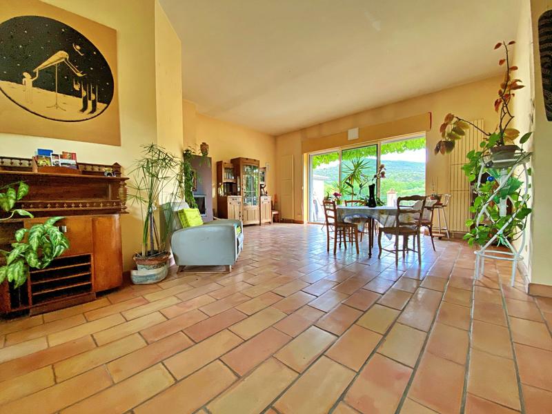 Maison ancienne - 376 m² - 8 pièces