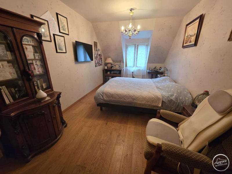 Maison - 185 m² - 6 pièces