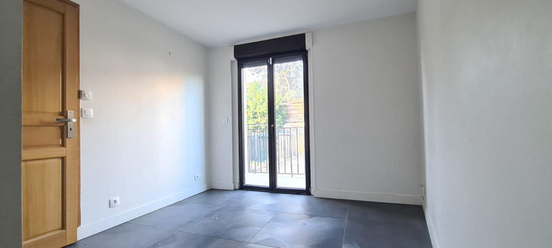Maison - 175 m² - 9 pièces