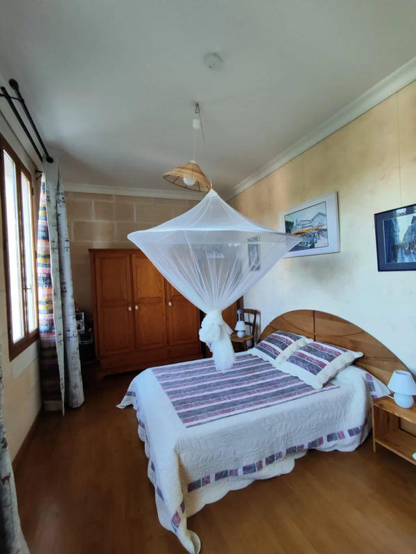 Maison - 248 m² - 6 pièces