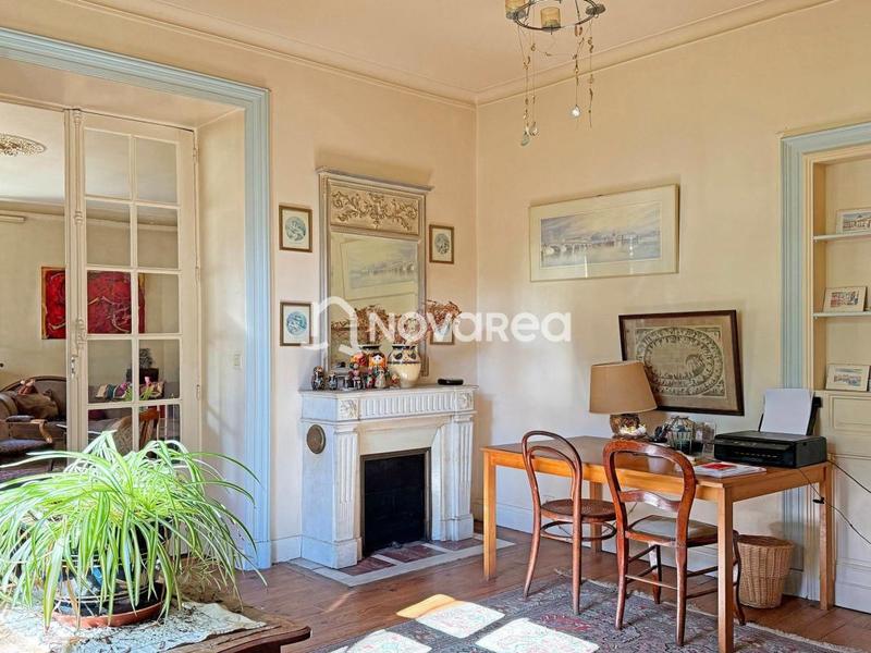 Villa - 259 m² - 11 pièces