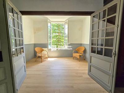 Maison - 347 m² - 7 pièces