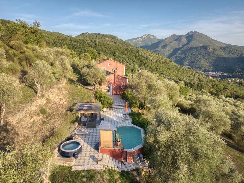 Villa - 235 m² - 6 pièces