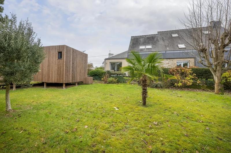 Maison - 250 m² - 8 pièces
