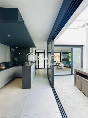 Maison - 140 m² - 4 pièces