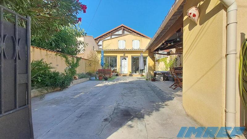 Maison - 95 m² - 5 pièces