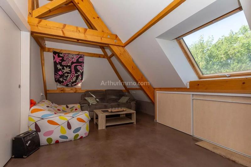 Maison - 275 m² - 12 pièces