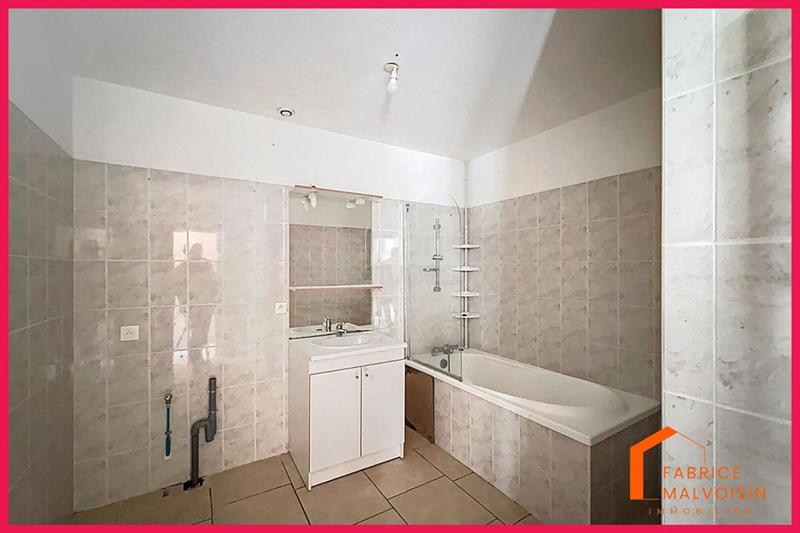 Maison - 330 m² - 12 pièces