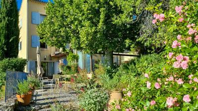 Villa - 182 m² - 6 pièces