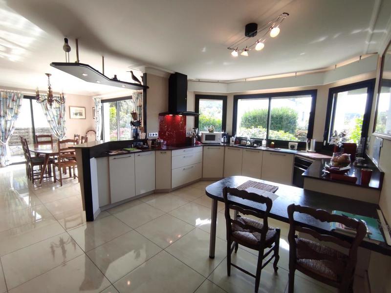 Maison - 161 m² - 6 pièces