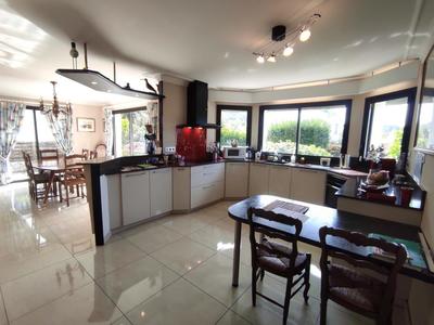 Maison - 161 m² - 6 pièces