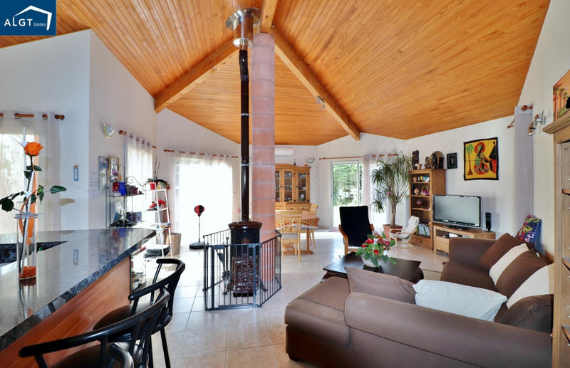 Villa - 151 m² - 6 pièces