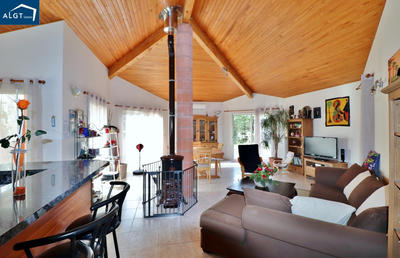 Villa - 151 m² - 6 pièces