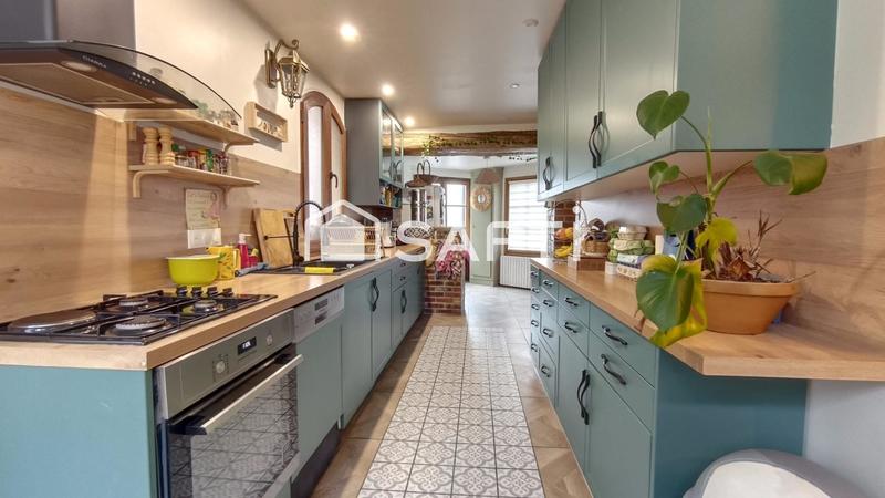 Maison - 200 m² - 8 pièces