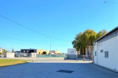 Local d'activités - 250 m²