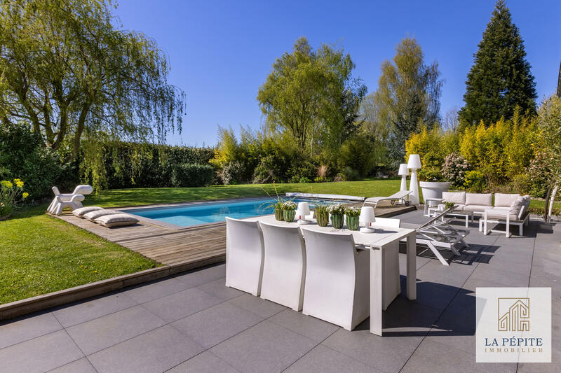 Maison - 150 m² - 5 pièces